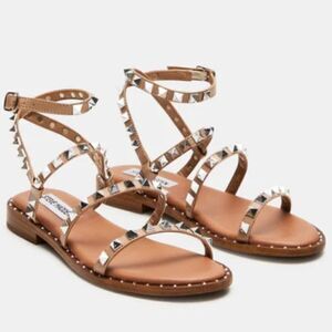 Steve Madden Travel Tan Flat Sandal Crystals Size 7.5